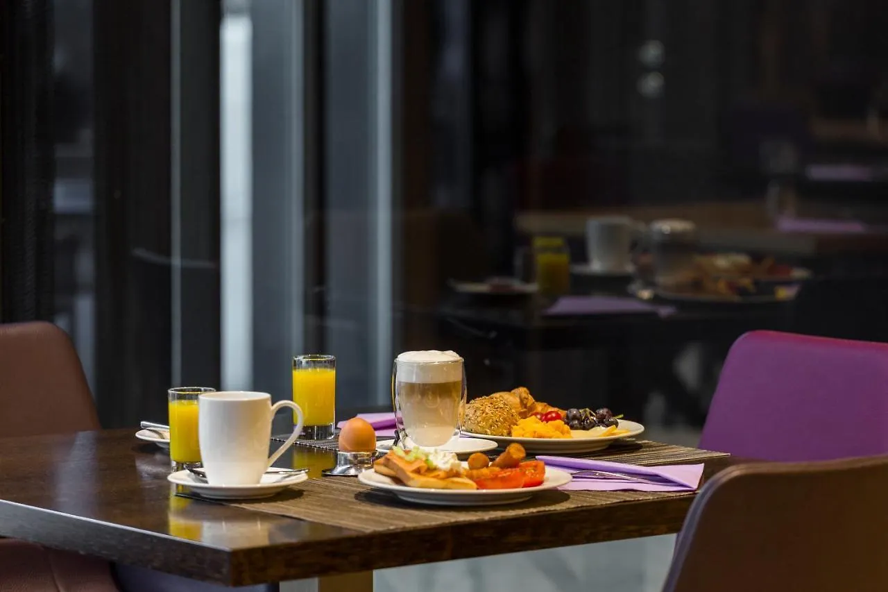 Pullman Basel Europe Hotel 4*,